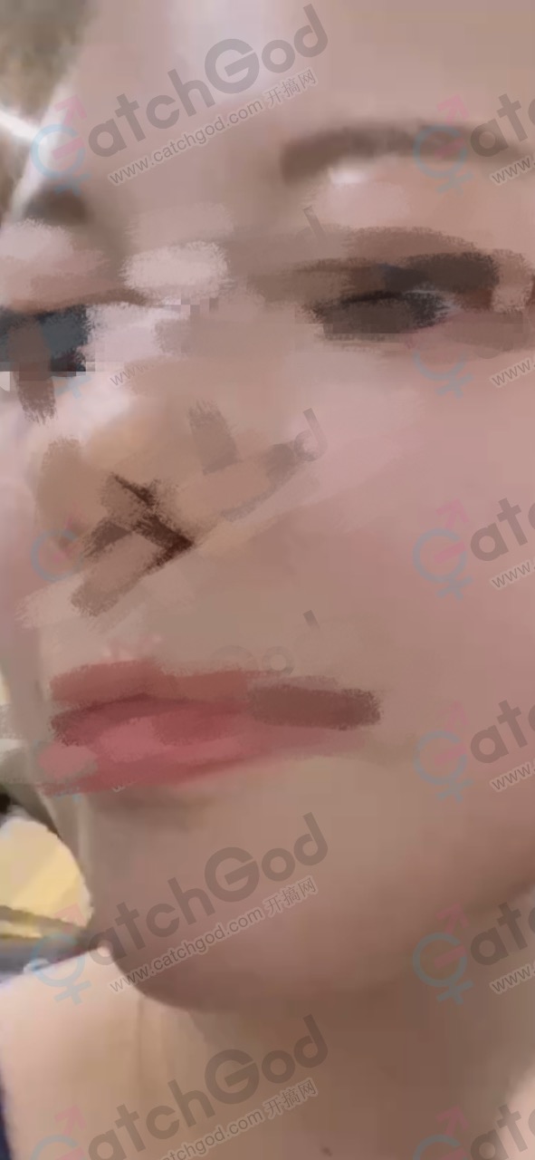 小姐姐香唇自拍