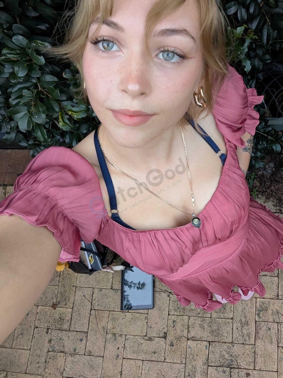 d7ff7f47-85db-4461-8557-5c5893756803_2x.jpeg
