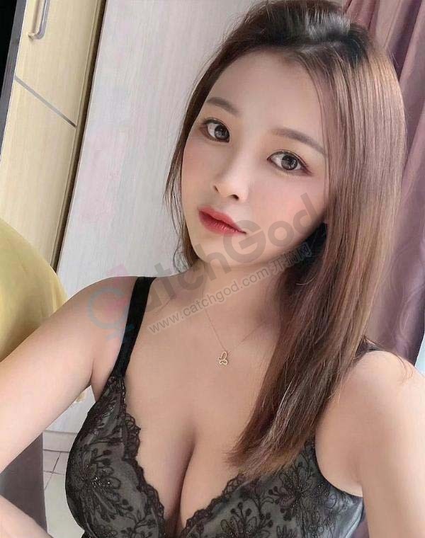 极品一字马刺激又带感的好姿势。