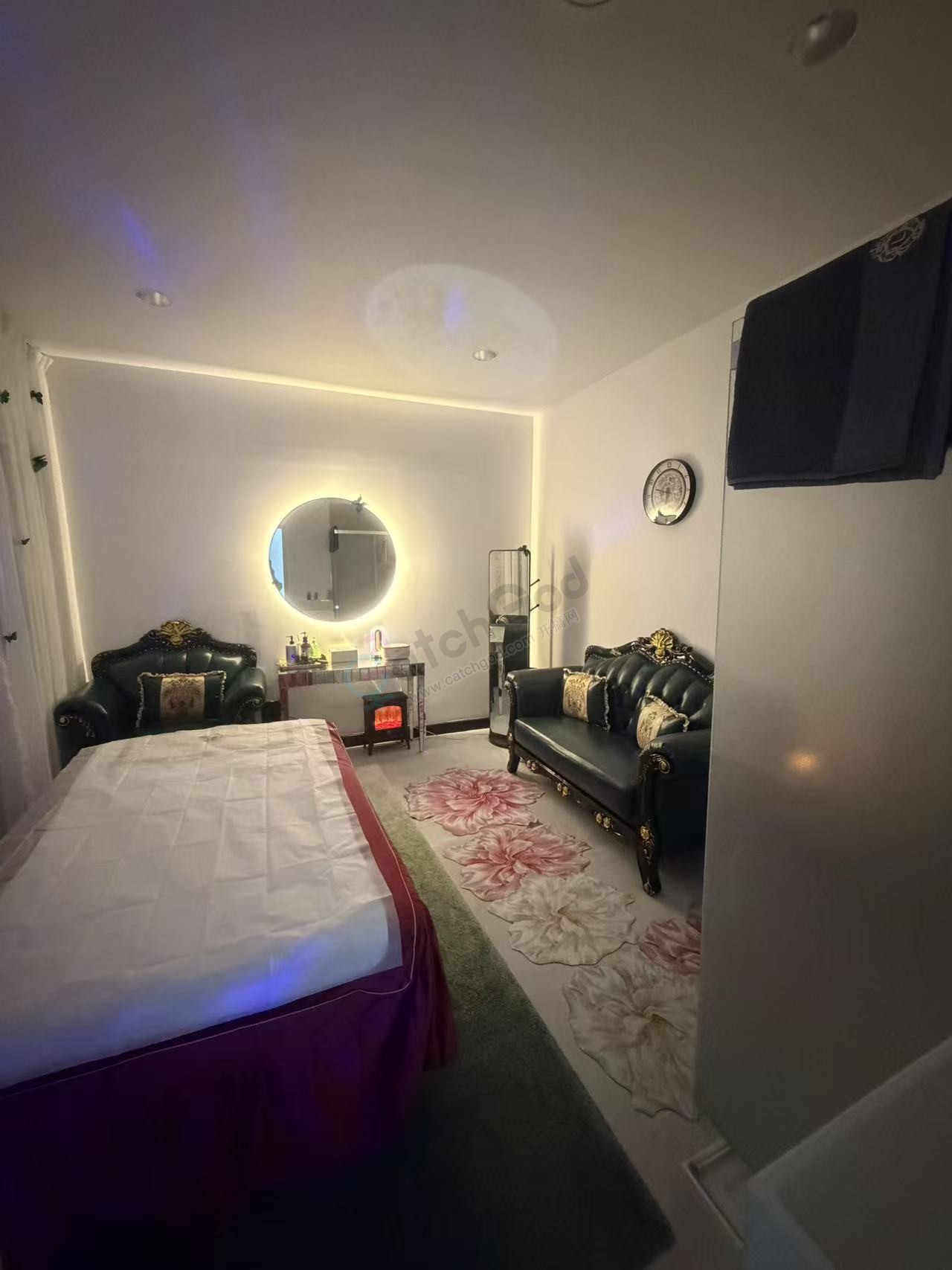 Room3-1.jpg