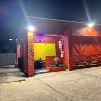 5 Star 红玫瑰 Mitcham 大院 盛大开业！
